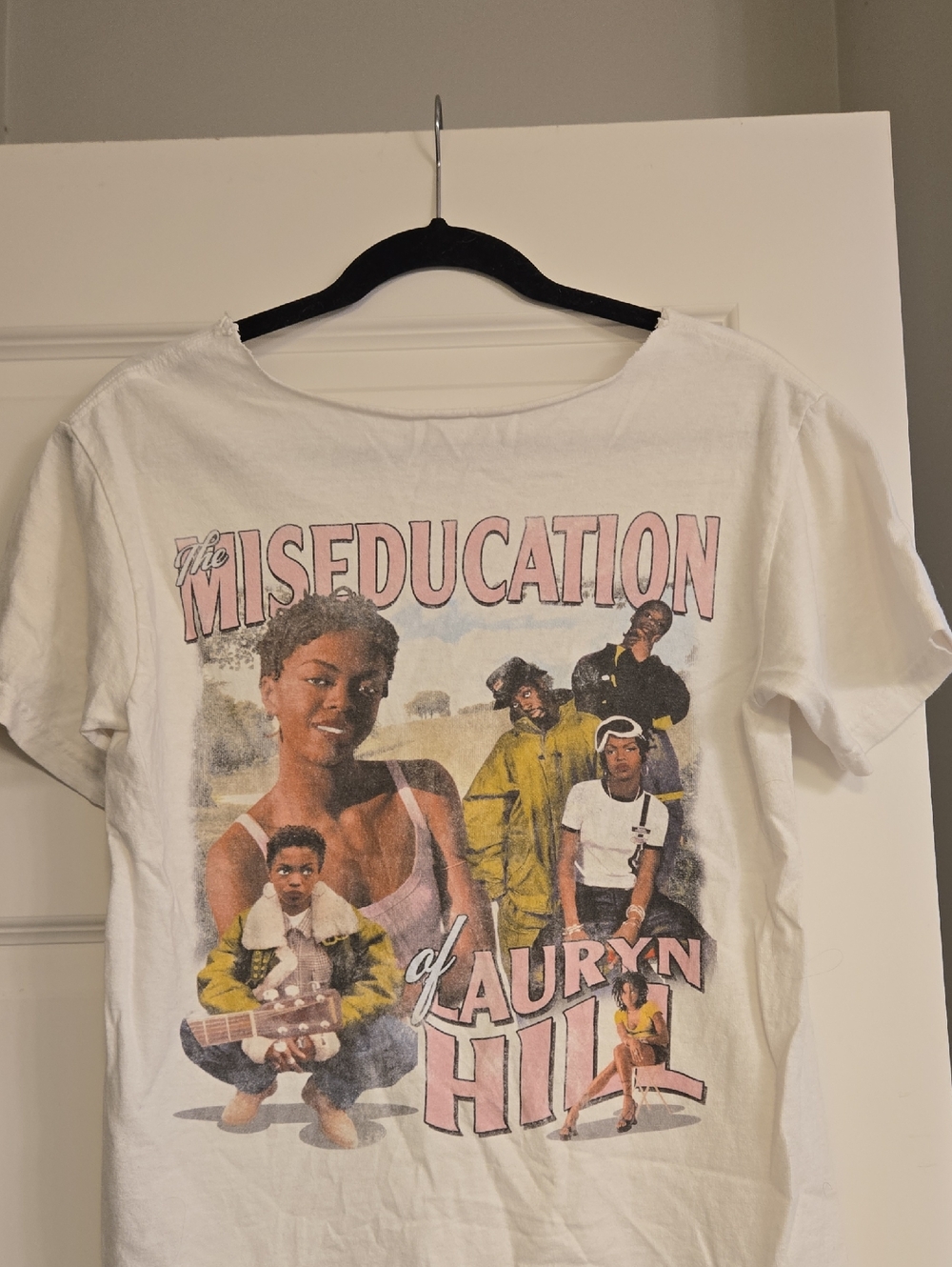 Lauryn Hill 'The Miseducation' Graphic Tee - White & Pink Small, Neck Cut✨
